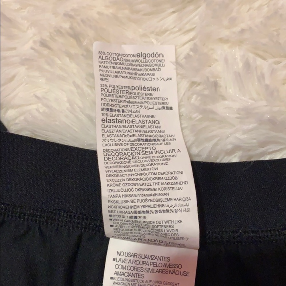 SOLD ❌❌❌Under Armour work out  crop leggings - Picture 4 of 5